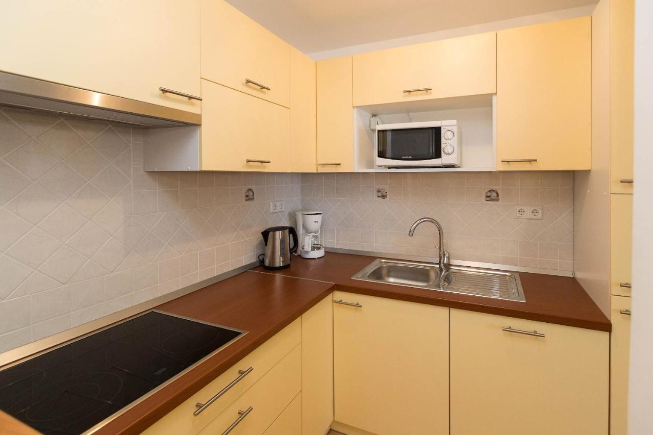 Apartments Carmen ซริกเวนิซา ภายนอก รูปภาพ