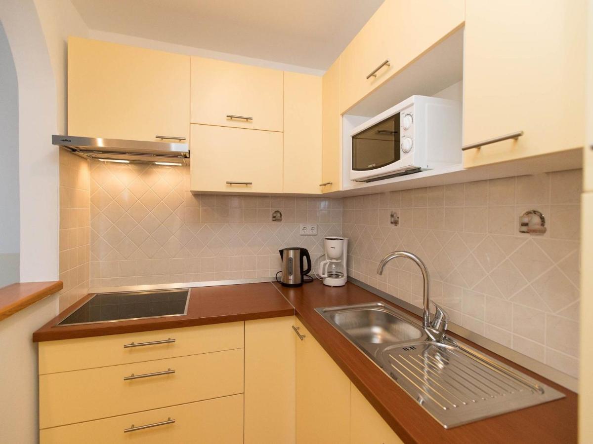 Apartments Carmen ซริกเวนิซา ภายนอก รูปภาพ