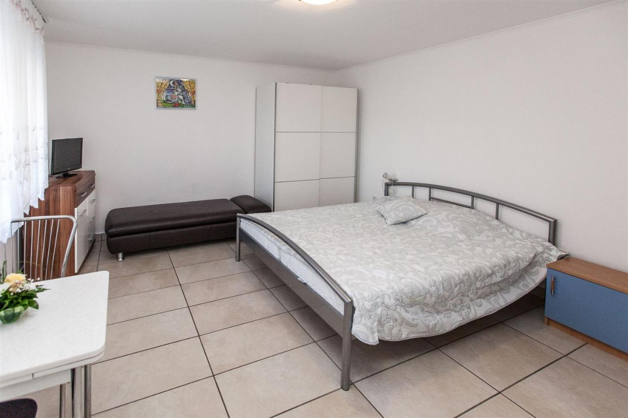 Apartments Carmen ซริกเวนิซา ภายนอก รูปภาพ
