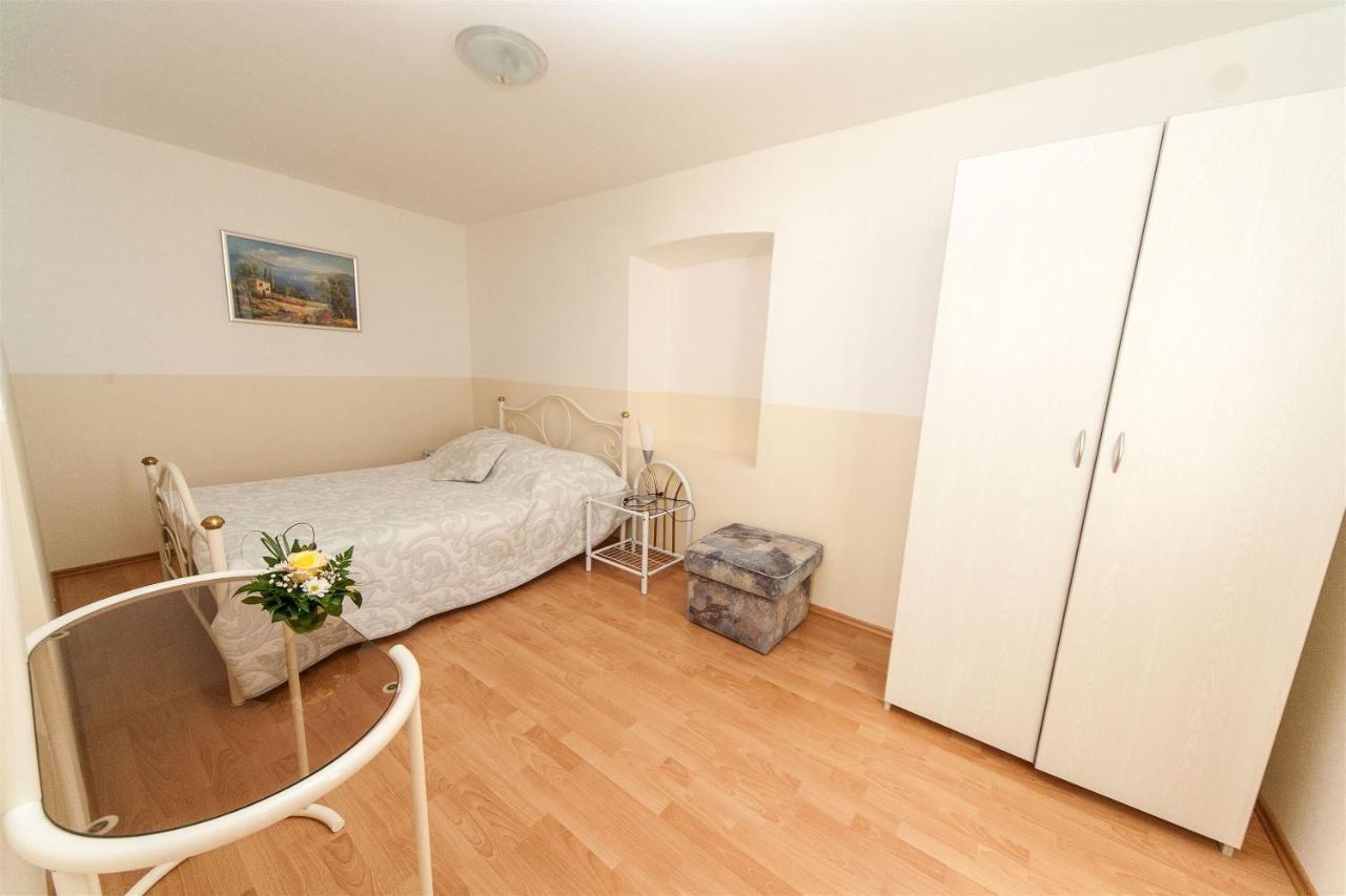 Apartments Carmen ซริกเวนิซา ภายนอก รูปภาพ