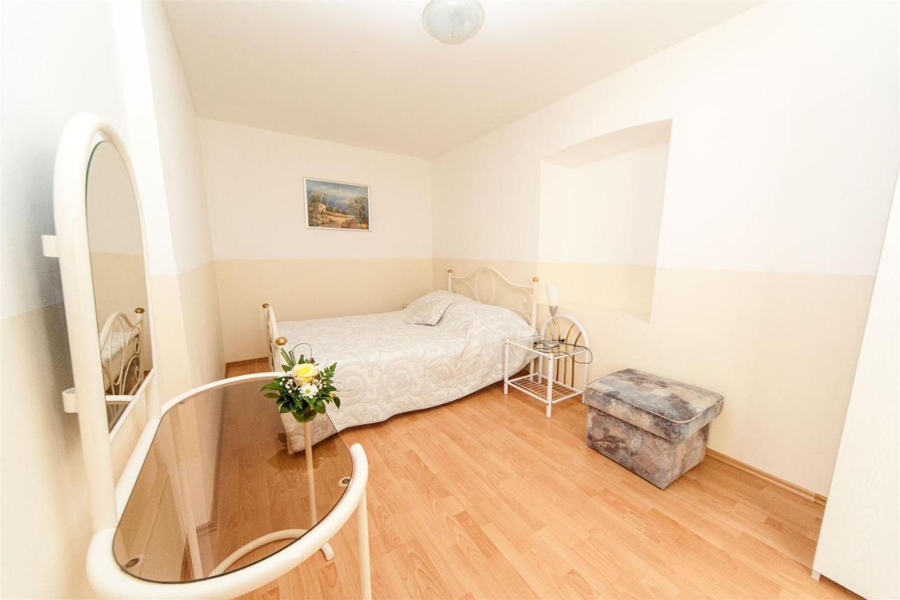 Apartments Carmen ซริกเวนิซา ภายนอก รูปภาพ